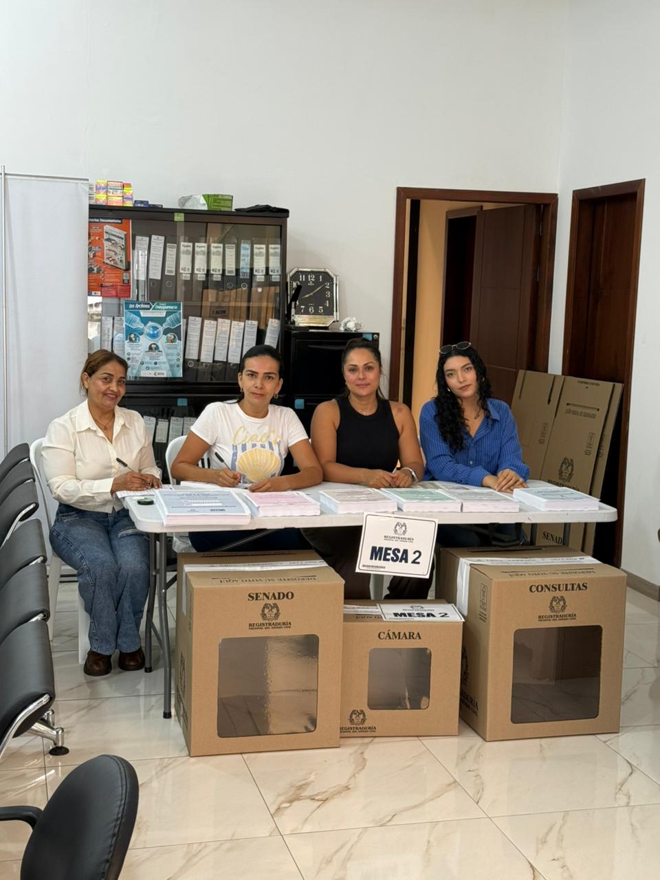 Connacionales participaron en las elecciones a Congreso de la República de 2026 en el Consulado de Colombia en Santo Domingo de los Tsáchilas