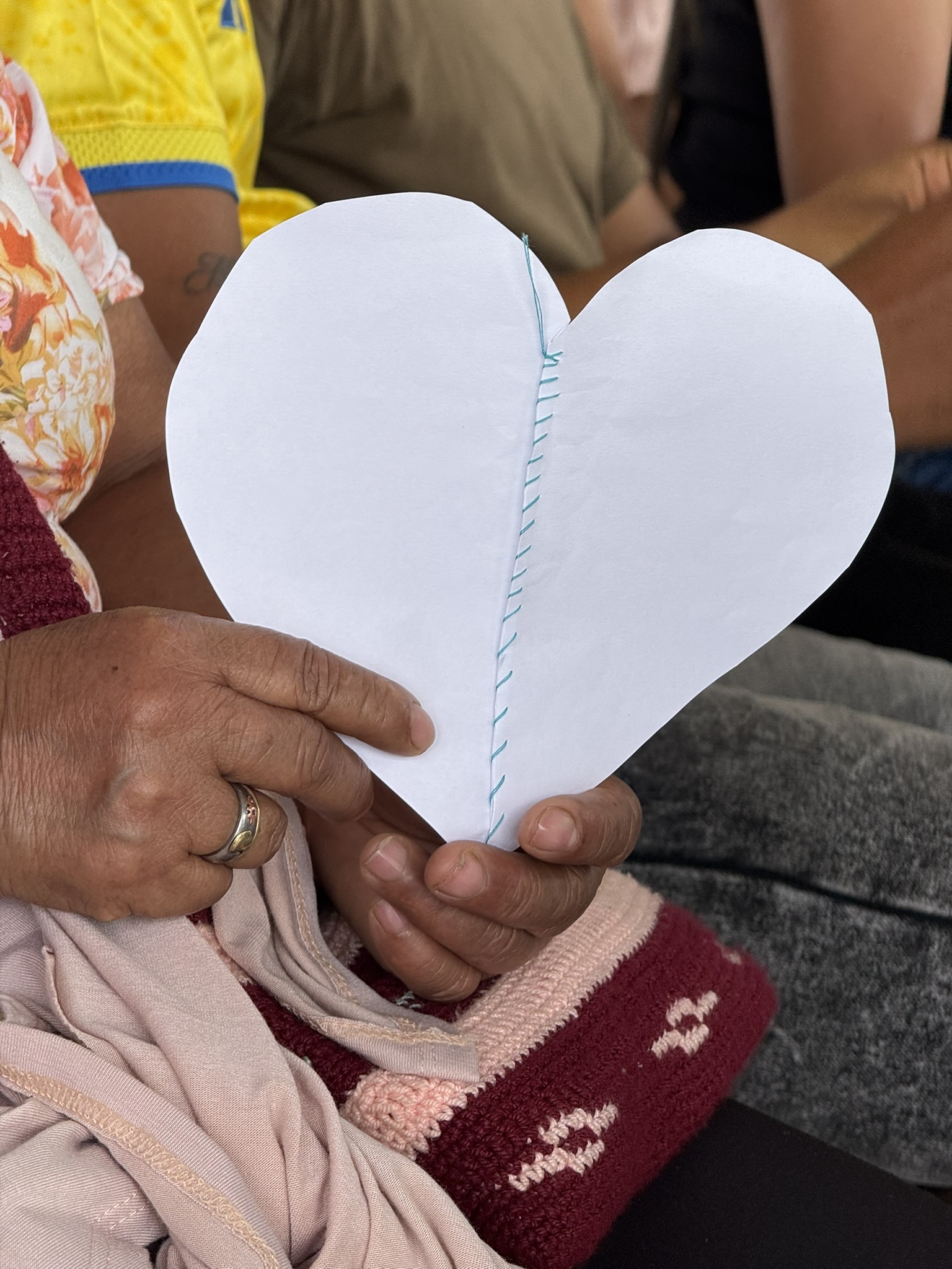 Consulado en Santo Domingo de los Tsáchilas conmemora el Día Nacional de Memoria y Solidaridad con las Víctimas del Conflicto Armado Interno