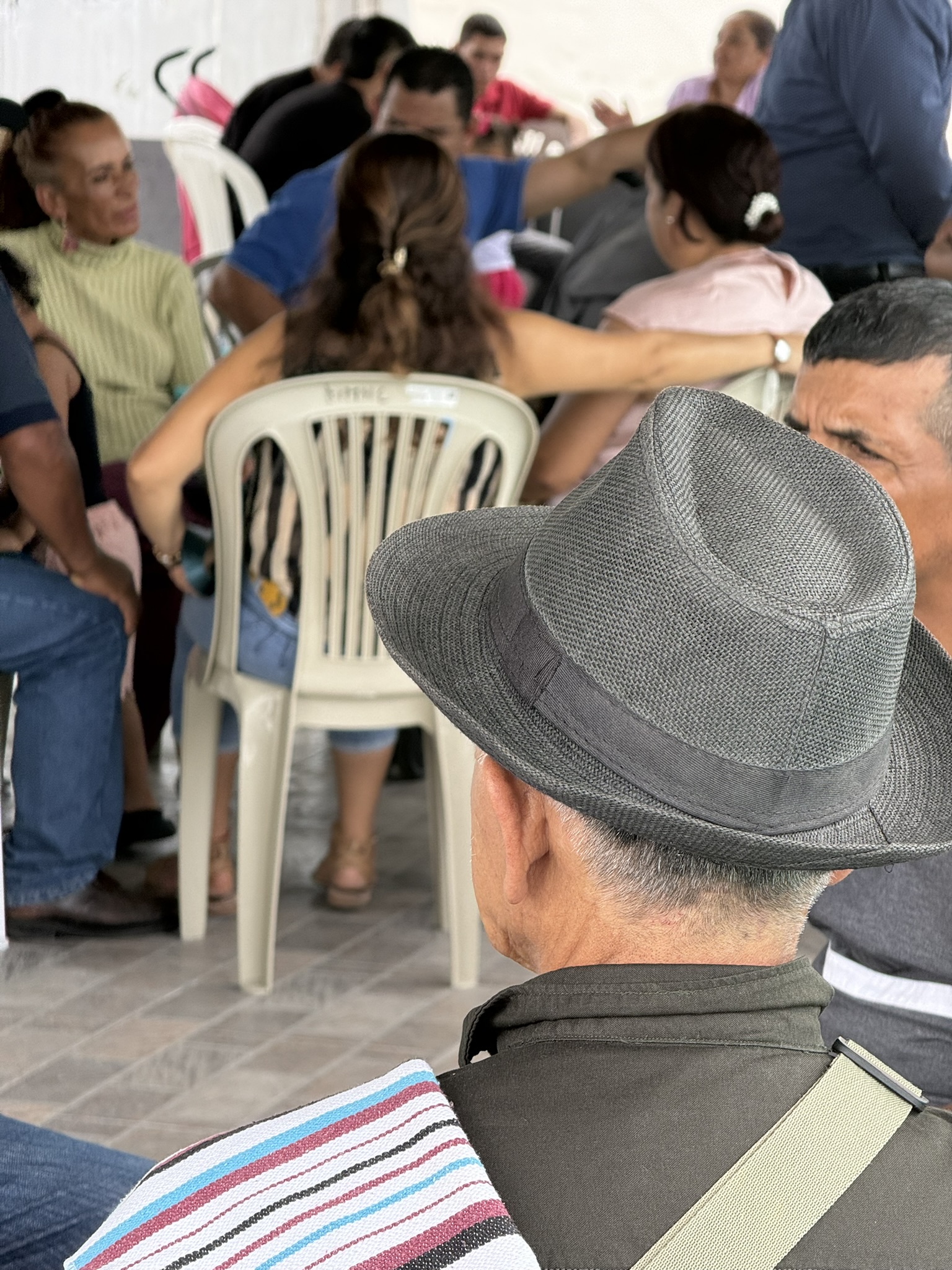 Consulado en Santo Domingo de los Tsáchilas conmemora el Día Nacional de Memoria y Solidaridad con las Víctimas del Conflicto Armado Interno