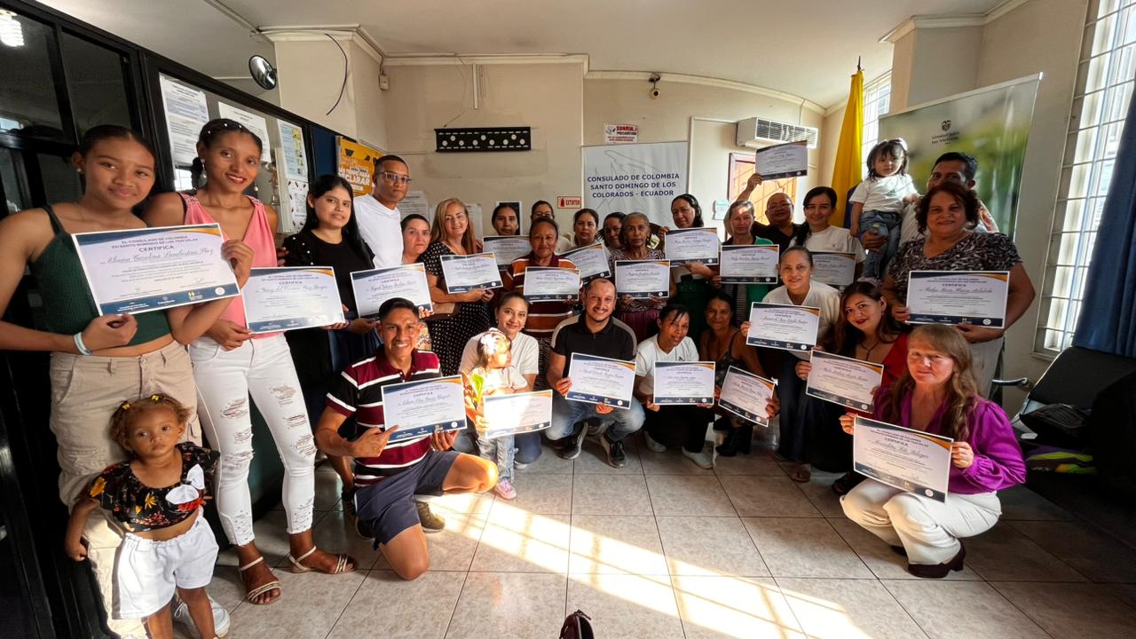 Taller de confección de ropa deportiva "Donde los Hilos se Encuentran"