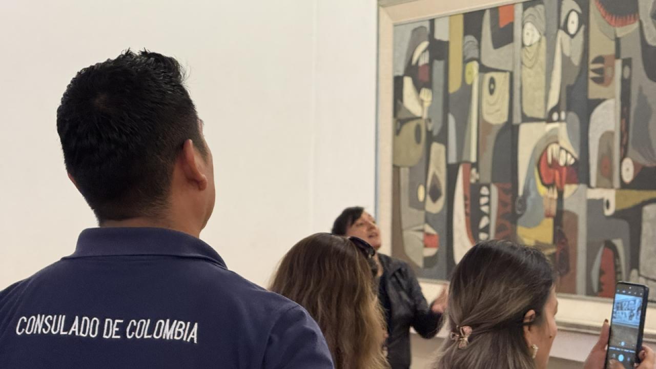 La visita de varias familias a la Fundación Guayasamín.