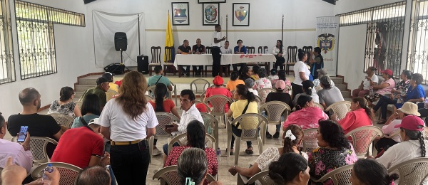 Consulado felicita a la nueva asociación de colombianos en Santo Domingo de los Colorados