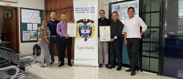 Consulado de Colombia en Santo Domingo de los Tsáchilas, Ecuador recibe certificación en la ISO 9001